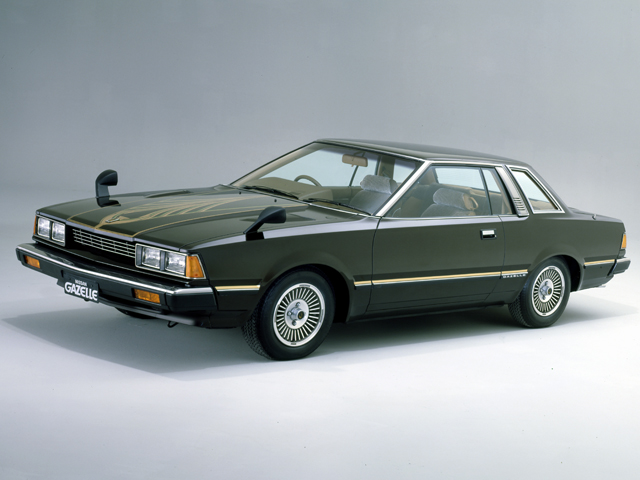 ▲3代目シルビアの兄弟車として1979年にデビューした初代ガゼール。本革のパーキングブレーキレバーや日本初となるドライブコンピューターが採用された高級感あふれるスペシャリティカーでした。当時放送された人気刑事ドラマ「西部警察」では石原裕次郎氏の専用車として登場したことでも有名です