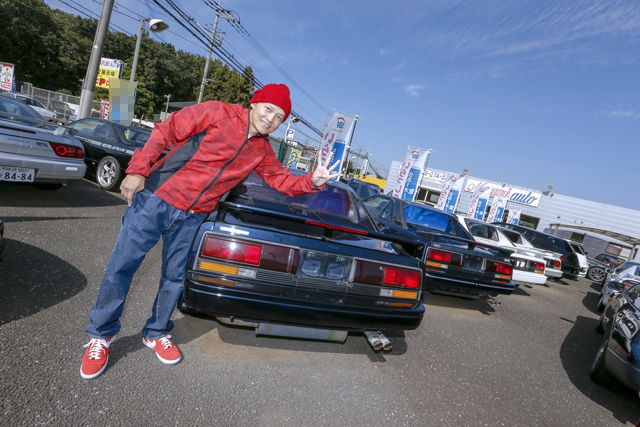 ▲うひょ～。初代MR2が4台もある。この光景、壮観だよ（笑）。フェアレディZのような大排気量スポーツは“隣のクラス”だけど、こっちは僕のクラスメイトって感じがする。こんな直線的なスポーツカー、もう絶対に出てこないよね。時代を超越したカッコよさがあると思わない？