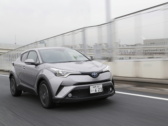 ▲骨太で都会的なデザインが支持され、2017年にSUV新車販売台数No.1になったC-HR 