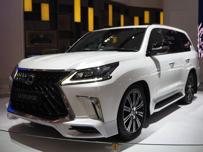 レクサス LX570スポーツ