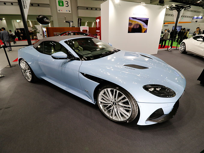 アストンマーティン DBSスーパーレッジェーラ・ヴォランテ