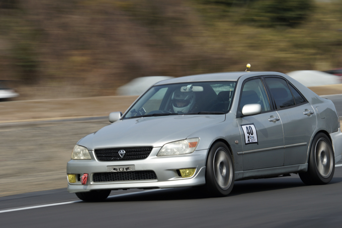 ボルボ V40