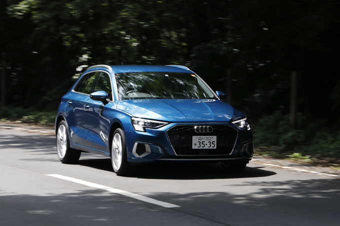 アウディ A3