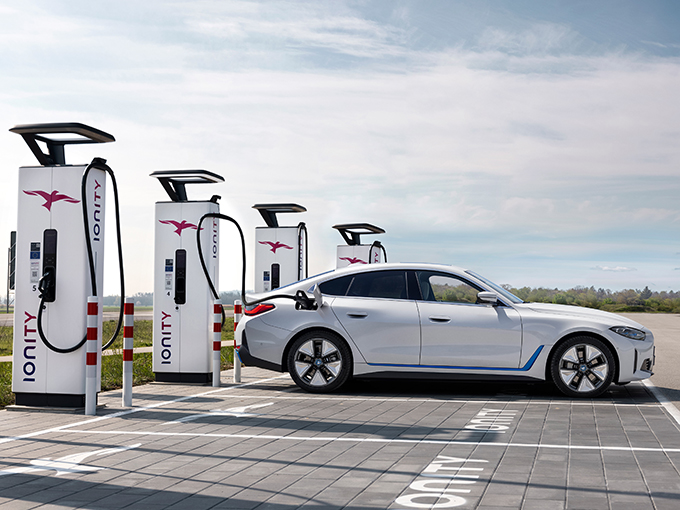 BMW i4