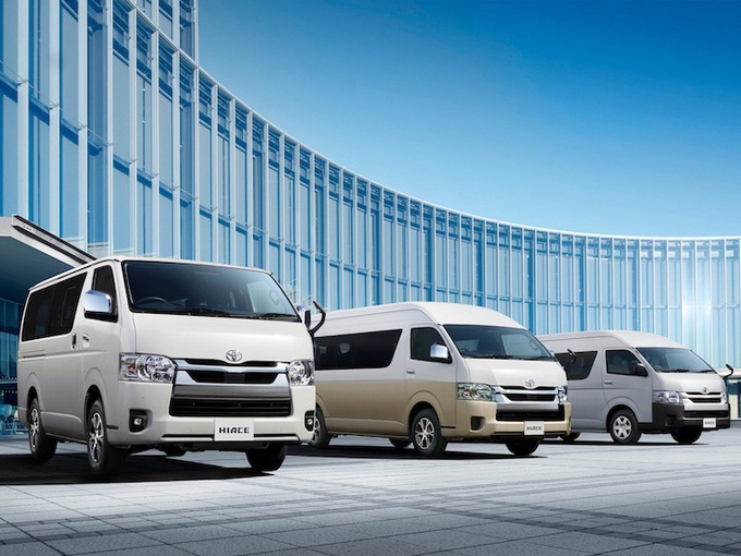 トヨタ ハイエースワゴン（現行型）