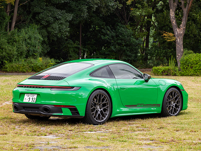 911