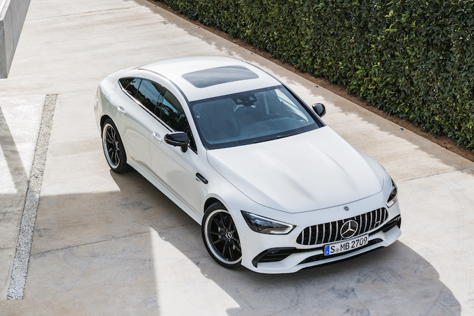 メルセデスAMG GT 4ドアクーペ 